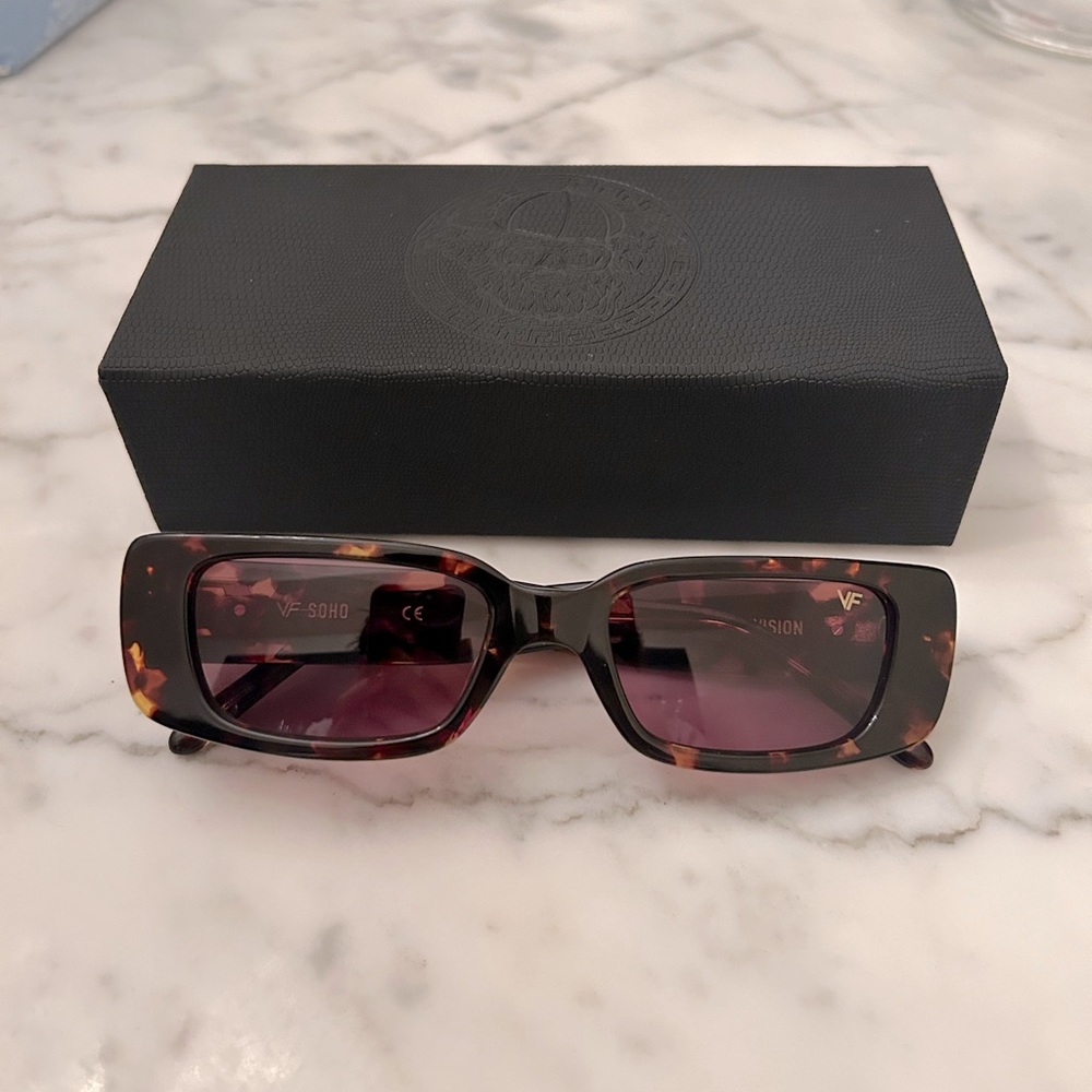 VINTAGE FRAMES sunglasses
